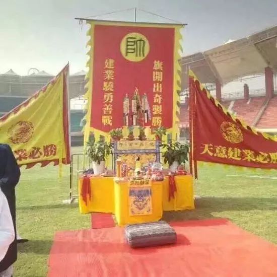 中国足坛近一周发生的事情,一个周末打两场球