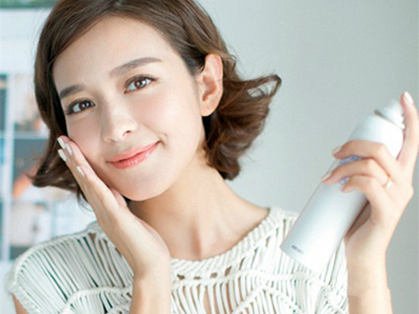 卖纯天然矿泉水,国产矿泉水喷雾