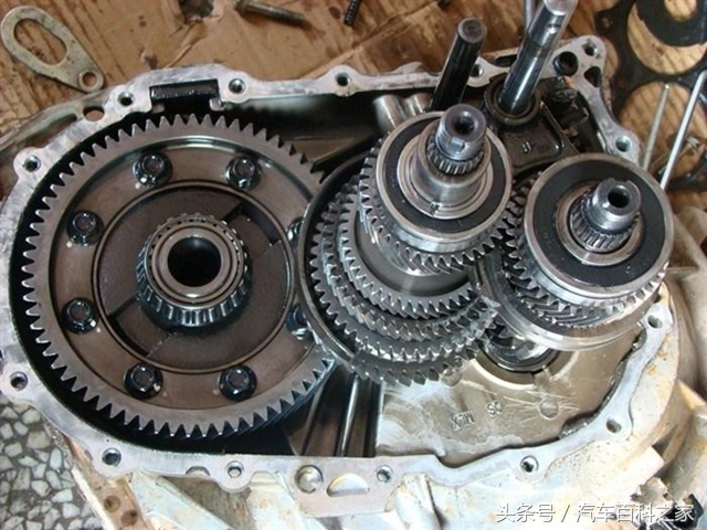 汽车发动机功率和扭矩哪个重要,功率马力扭矩哪个决定汽车动力