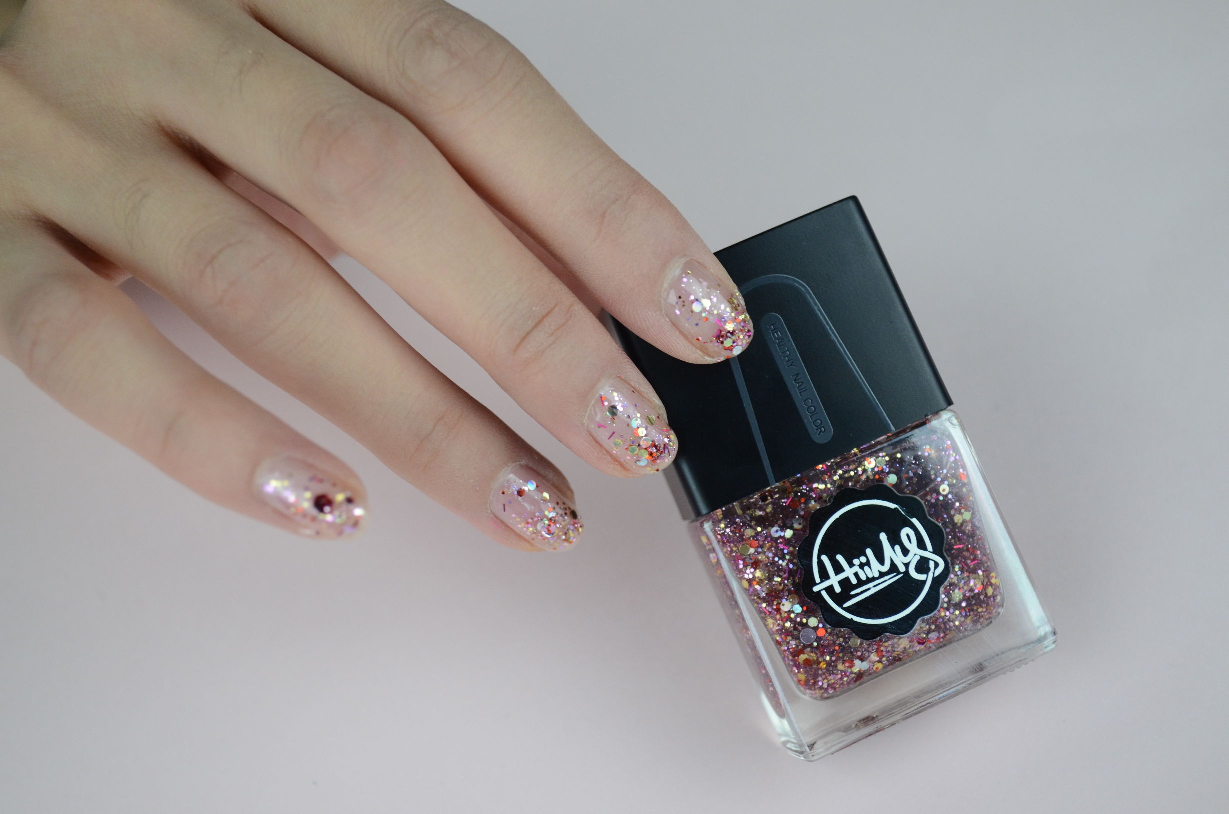 指甲油可以让指甲变得好看吗,指甲不好看涂什么颜色指甲油