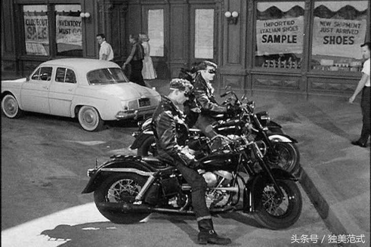 真男人怎能没有一件吊炸天的皮夹克？这几件皮夹克现在攒还来得及