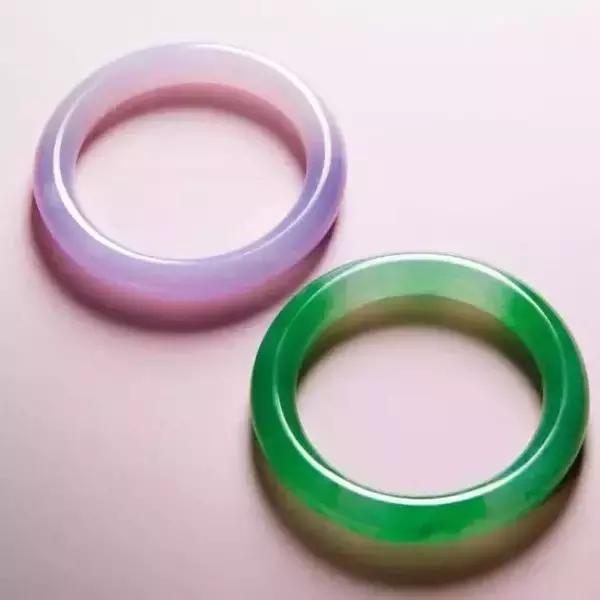 春彩翡翠原石作品,春彩叶子翡翠