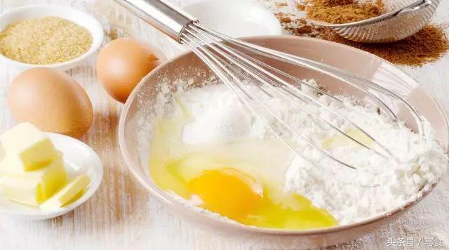 饼干烤得不均匀是什么原因,饼干总是做不酥脆是什么原因导致