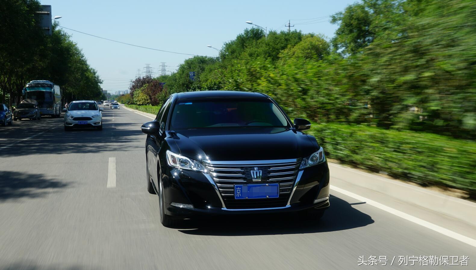 皇冠14代精英版试驾视频测评,14代皇冠车主用车评论
