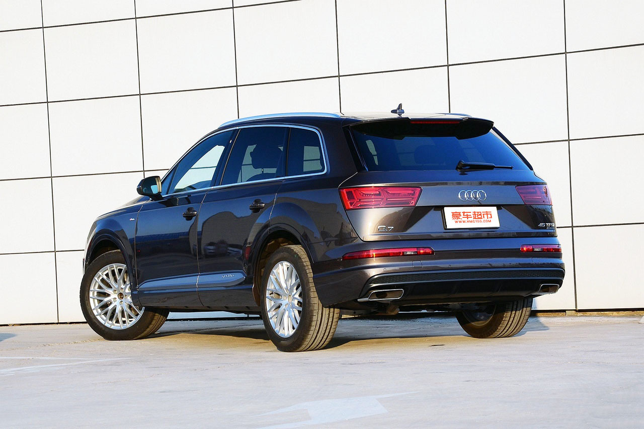 奥迪q7豪车,奥迪q7豪车版
