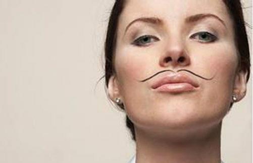 女性唇毛会不会越刮越浓,女性的唇毛可以刮掉吗