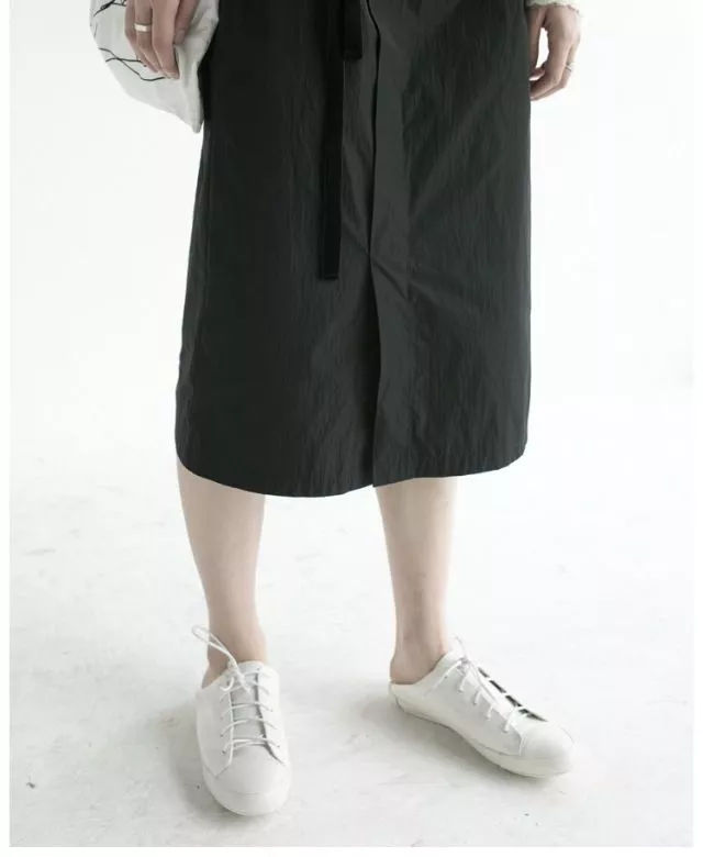 人人都爱穿什么鞋,人人都有小白鞋到底怎么穿才好看