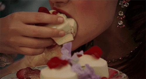 中秋送礼不用月饼送什么,中秋节送礼月饼配啥好