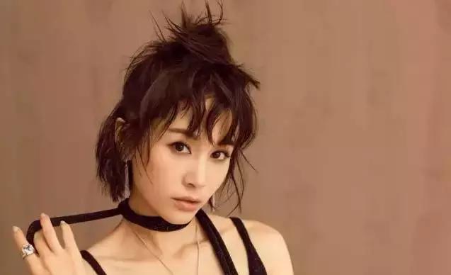 自卷法式刘海简单版,现在最火的刘海自制