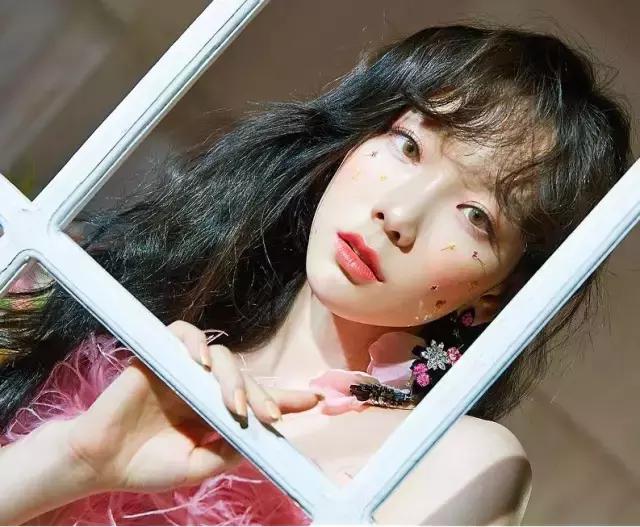 自卷法式刘海简单版,现在最火的刘海自制