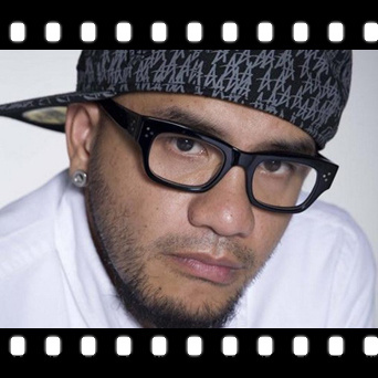 来自专业眼镜设计师的指导,高品质眼镜可以提升你的高颜值