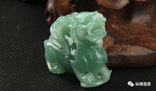 歪头翡翠貔貅招横财,正脸翡翠貔貅守正财,还有最后一点不能忽略