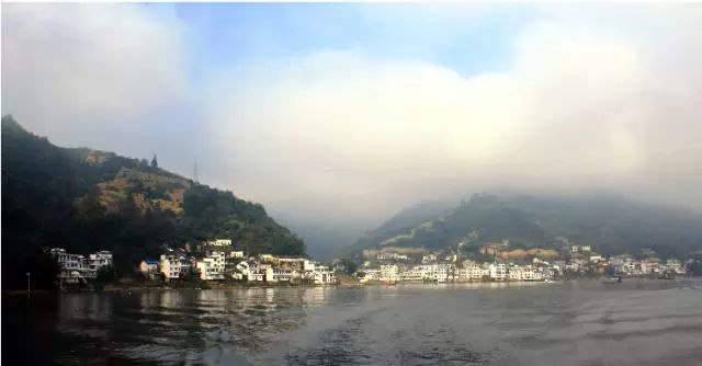 鍥藉簡鍗佸ぇ涓嶆暍鍘荤殑鏅偣,鍥藉簡鏃呮父灏忎紬鍩庡競