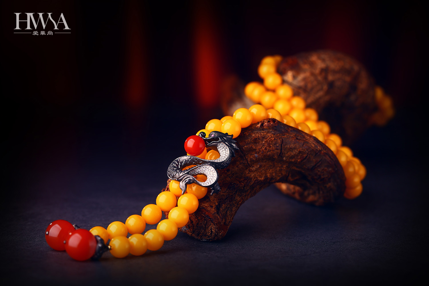 琥珀蜜蜡有什么作用与功效,琥珀与蜜蜡究竟有什么区别