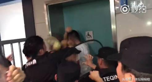 中甲打完中超打！是安保自身乱了秩序还是球迷不安分自讨苦吃？