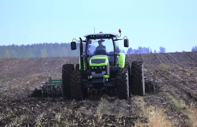 中联重科2304拖拉机多少钱一台,中联重科2304拖拉机二手价格