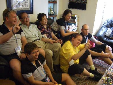 谢晋是双胞胎吗,谢晋和他的四个孩子