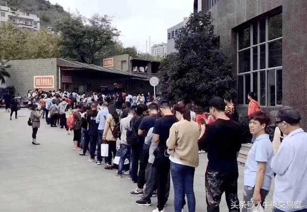 “以饼养医”新模式？贵州省医跨界生产月饼，网友称营业额超2亿！