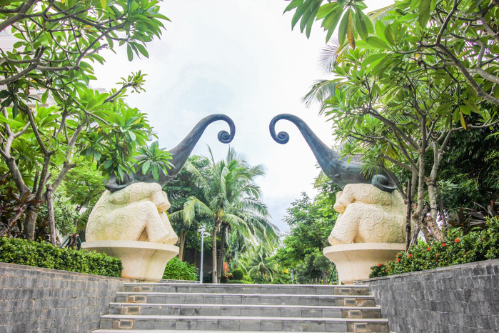 带着寻宝记游遍祖国大好河山,带着挖机去海边度假