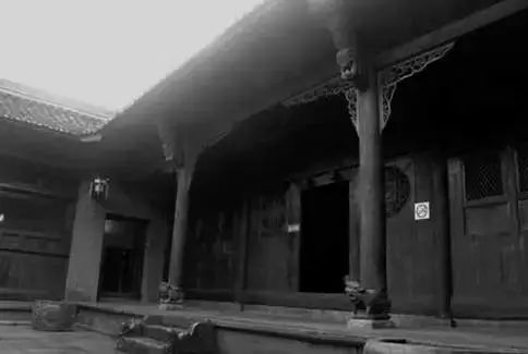 风水中家里阴气太重怎么解决,阴气最重的家居风水