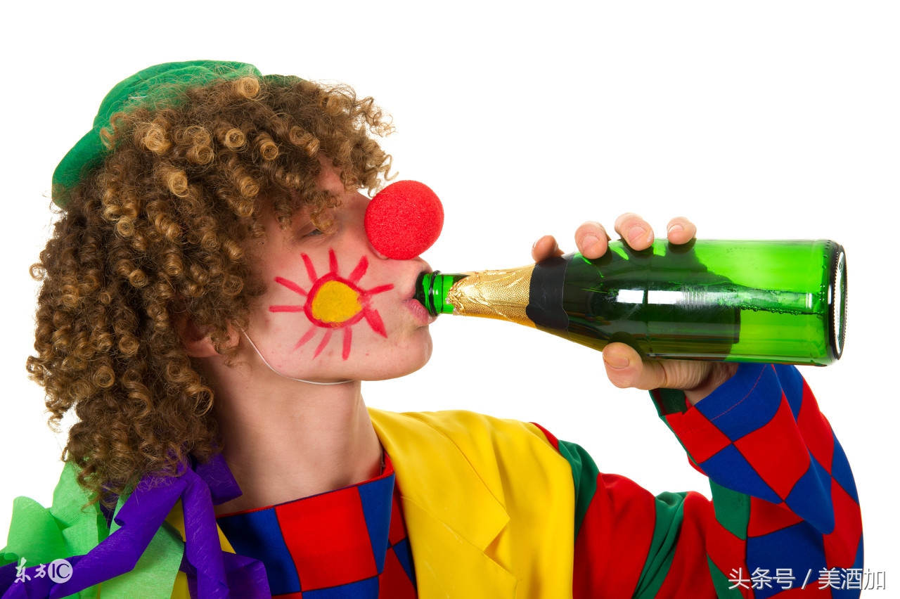 喝酒最让别人讨厌自己吃亏的，不是酒驾、闹事、乱来，而是这事