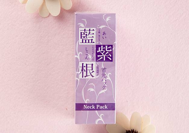 一条颈纹老十岁教你一招淡化,年纪小就有一条很深的颈纹