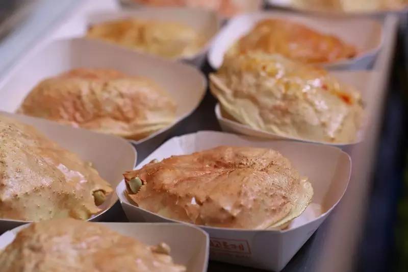 这里可能是唯一能够满足你吃到巨无霸海鲜和偶遇Runningman的地方了！