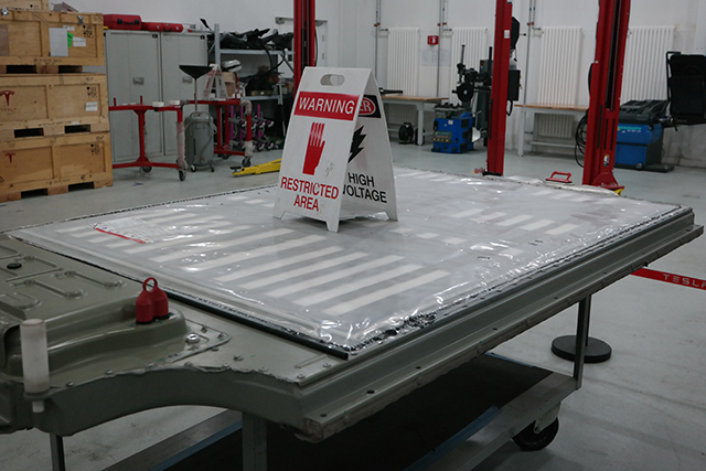 特斯拉modely自动驾驶试驾视频,试驾特斯拉models高性能版车重