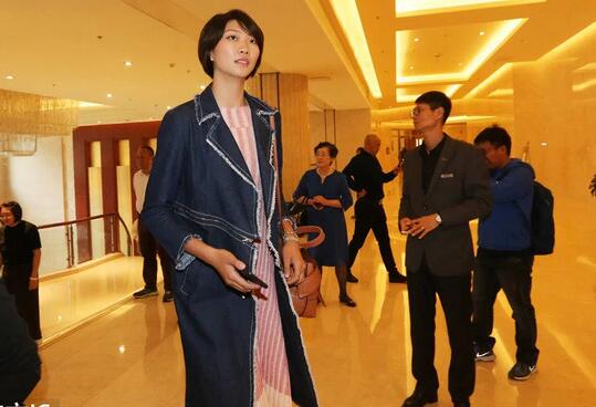 郎平换上魏秋月张常宁迅速逆转,郎平参加魏秋月婚礼