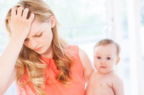 产后过分紧张宝宝该怎么办,妈妈们产后开奶要注意什么