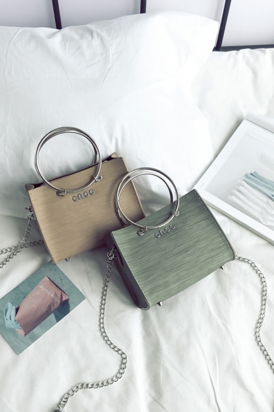 新买的包包异味怎么去除最快,怎么去除包包异味