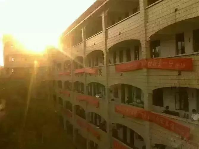 毕业后的南宁人会对高中的自己说些什么?