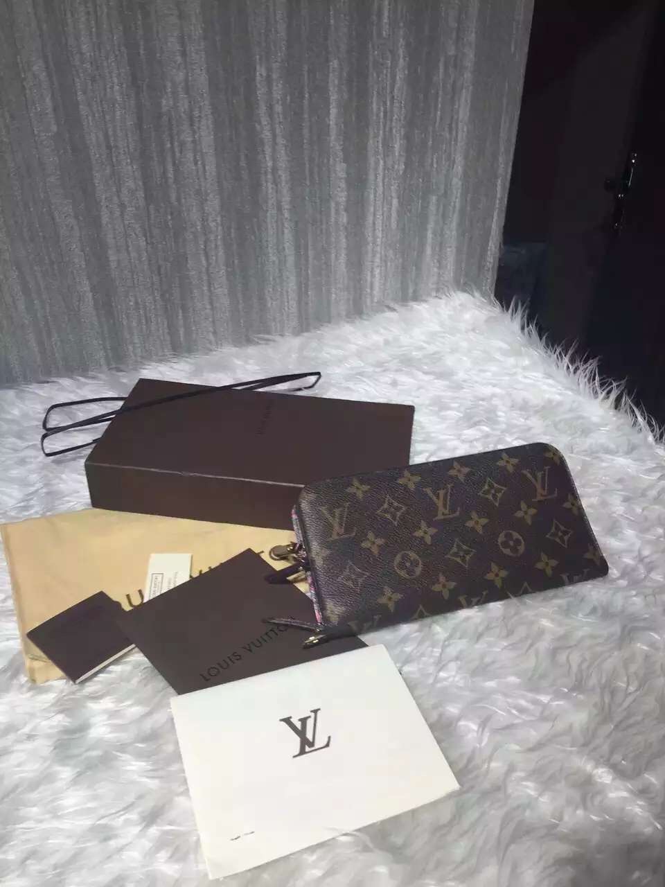 lv怎么看真假,怎么看lv真假腰包