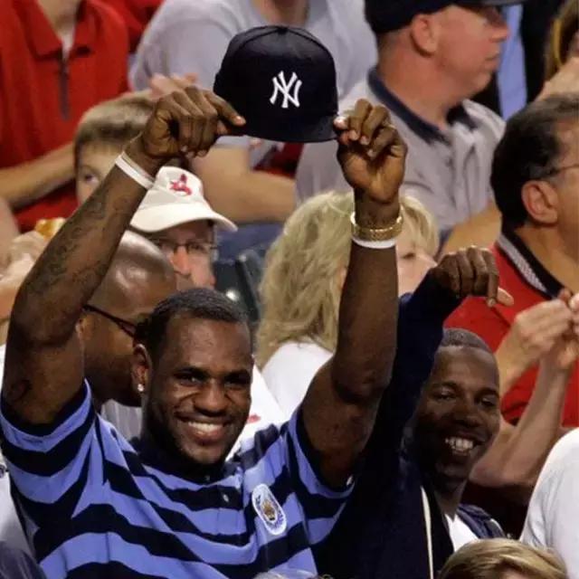 newera蓝色棒球帽,明星newera帽子同款棒球帽