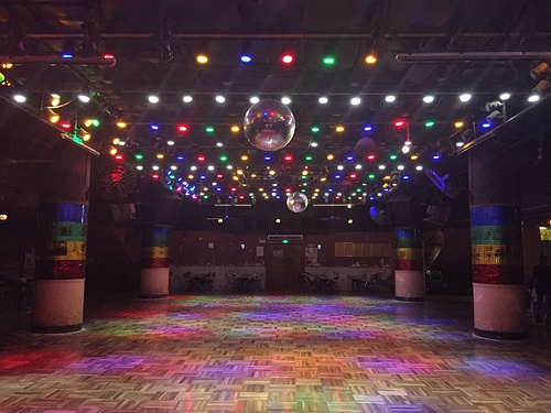 你已经赶不上那个年代郑州带有桃色交易的歌舞厅