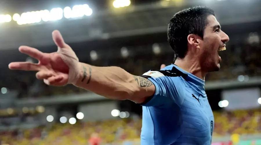 high足球,足球苏亚雷斯进球