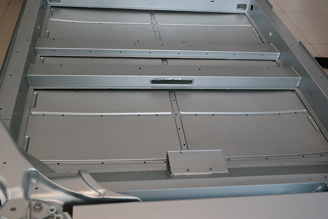 特斯拉modely自动驾驶试驾视频,试驾特斯拉models高性能版车重