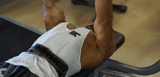 怎样填补胸肌中缝,胸肌中缝缺肉怎么办