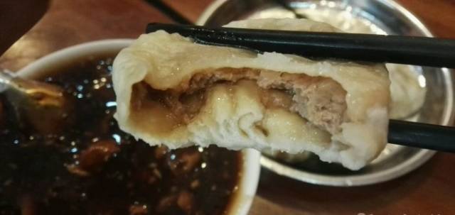 一咬满嘴油儿！北京最好吃的包子铺全在这！