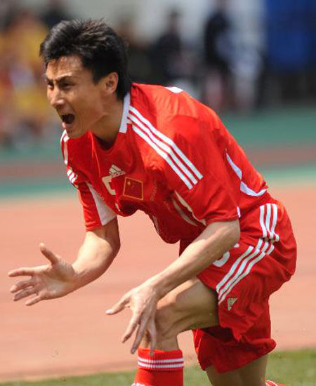 郑智巅峰实力亚洲足球先生,中国足球史上十大巨星排名