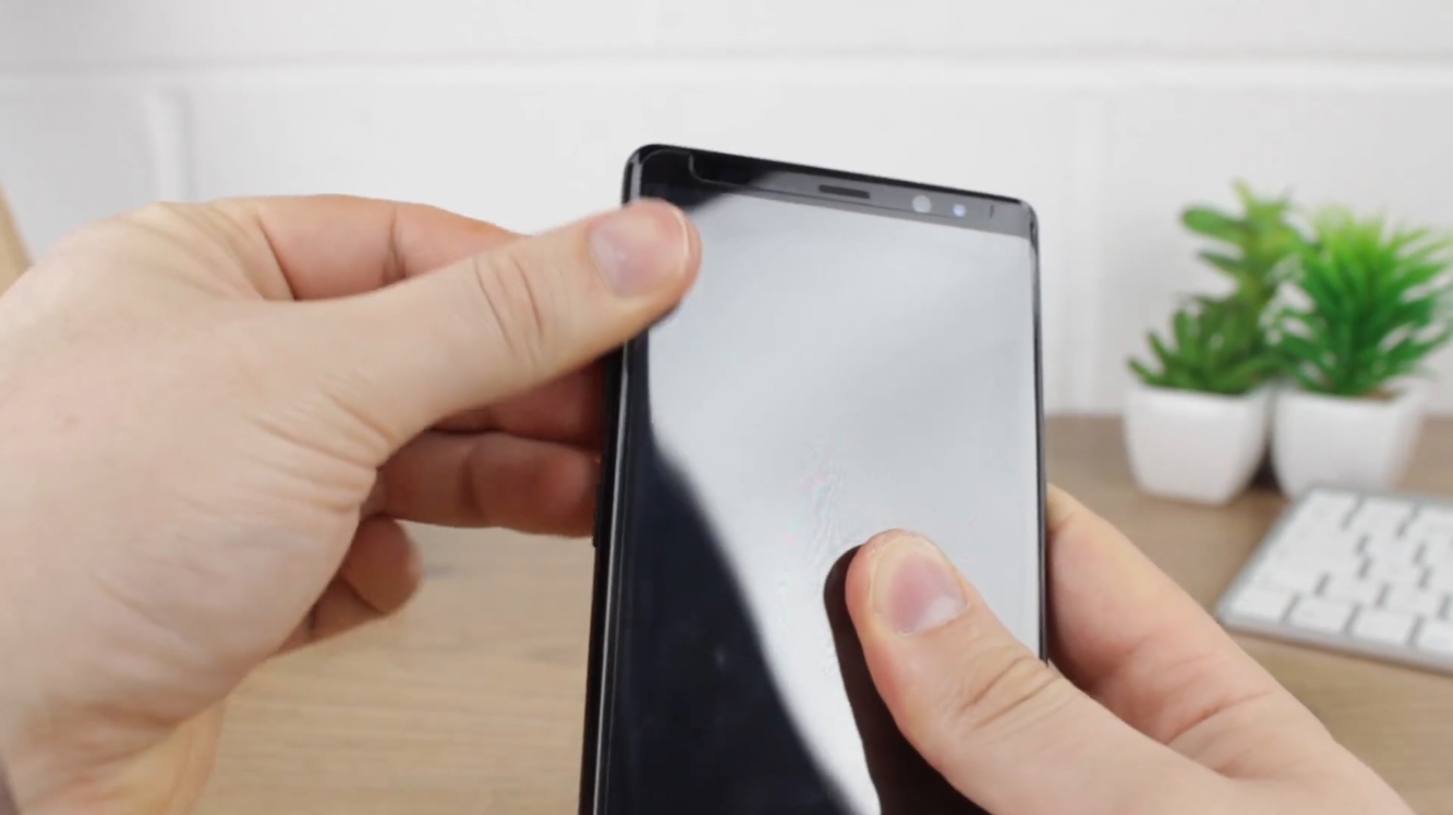 如何不用神器，也能将Note8的钢化膜贴得完美？