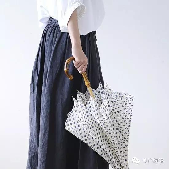 天正蓝*光春**正好，像日本妹子那样打一把小小日伞美美上街