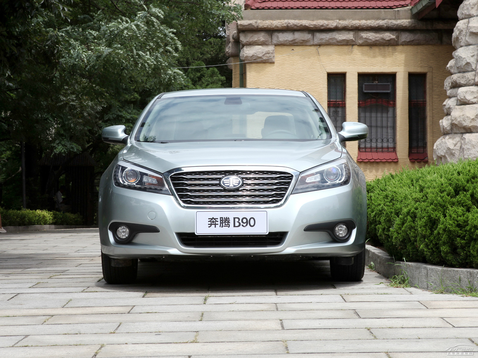 奔腾b90值得买吗,奔腾b90车为啥停产了