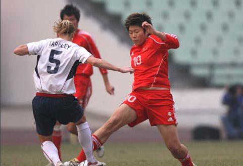 盘点足球场上拼搏时刻,盘点足球场上的换人奇迹