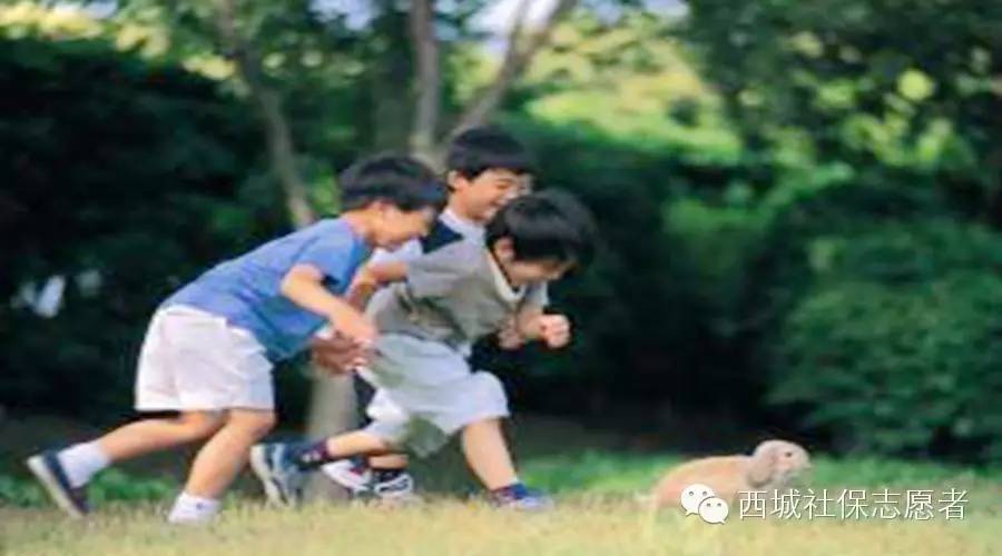 员工产假工资要扣除生育津贴么,员工休产假单位怎么办理生育津贴