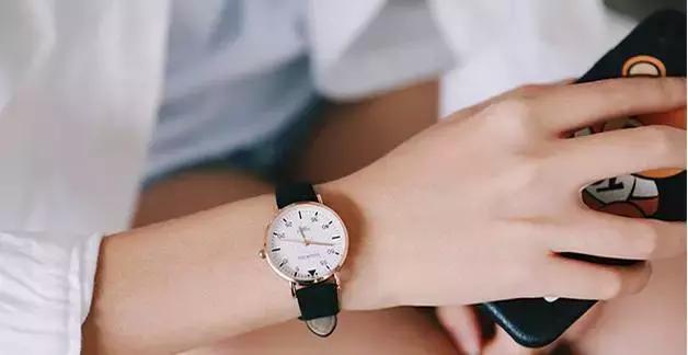 不吃土也能买的手机,运动手表推荐学生党高颜值