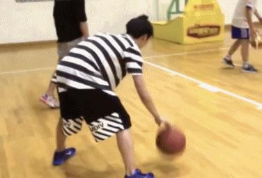 1米78摸篮筐要跳多高,1米78摸高挑战