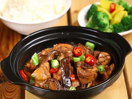 小本创业摆摊小吃培训,现在开什么小吃店比较赚钱投资小