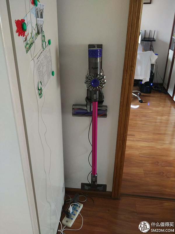用过戴森才知道家里多脏,dyson戴森吸尘器v10宣传