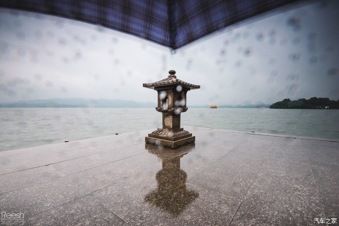 宝马X6，不谈性能如何！自驾遇上大雨还被拍成大片，颜值绝对够！